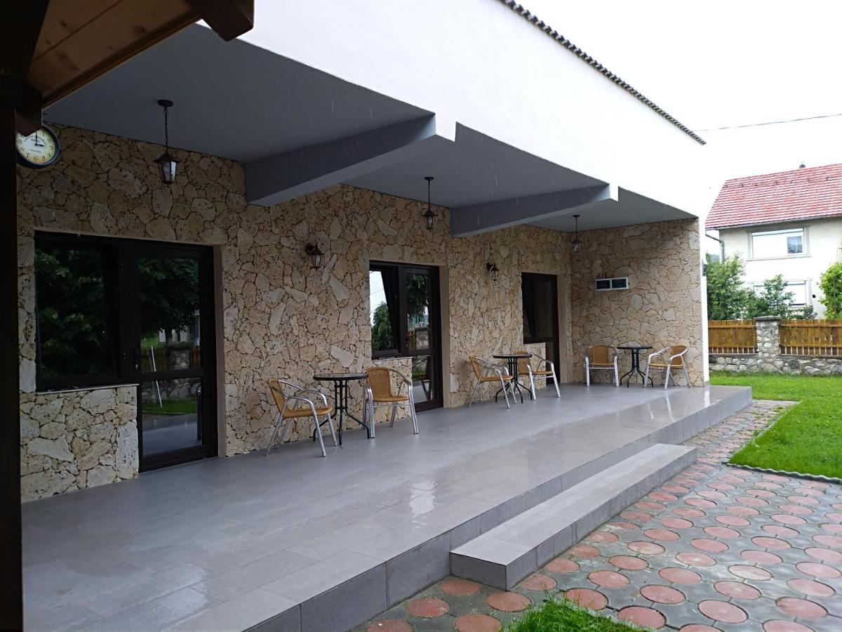 Casa Roka Apartment Ieşelniţa Exterior foto